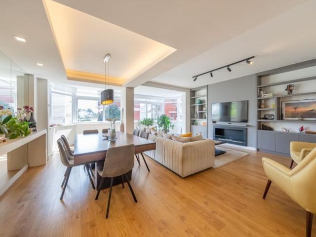à venda Luxuoso apartamento de 140 m2, Cascais e Estoril, Cascais, Lisboa