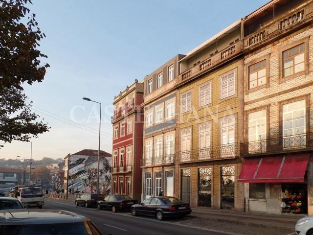 à venda Luxuoso apartamento de 143 m2, Centro Sao Nicolau, Porto