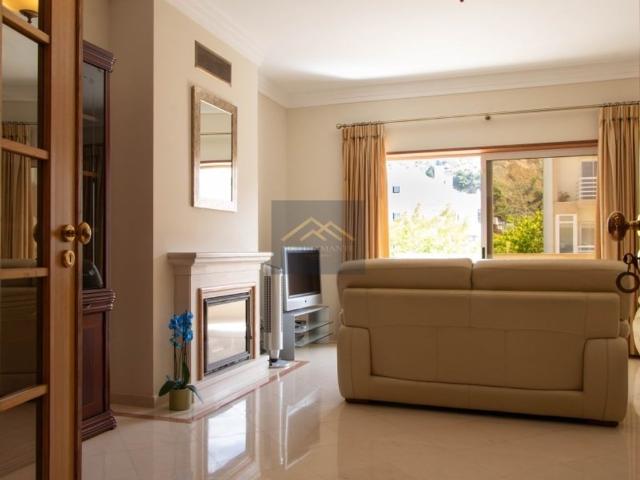 à venda Luxuoso apartamento de 143 m2, Santo Antonio de Caparica, Almada, Setúbal