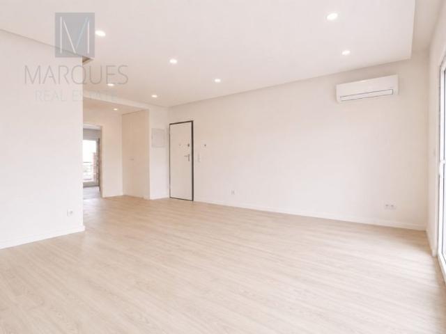 à venda Luxuoso apartamento de 159 m2, Aldeia de Paio Pires, Seixal, Setúbal