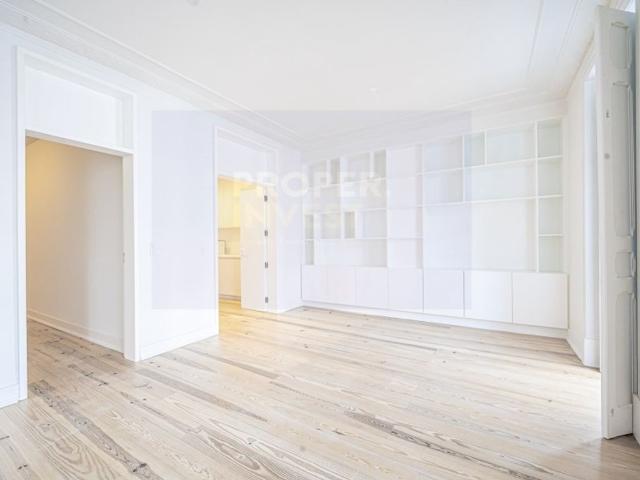 à venda Luxuoso apartamento de 152 m2, Amoreiras Sao Mamede, Lisboa