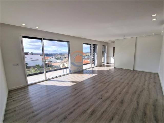 à venda Luxuoso apartamento de 160 m2, Loures, Lisboa