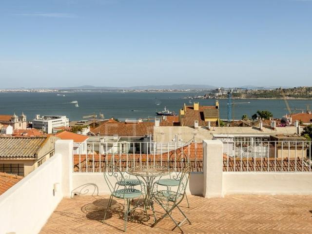 à venda Luxuoso apartamento de 176 m2, Estrela Lapa, Lisboa