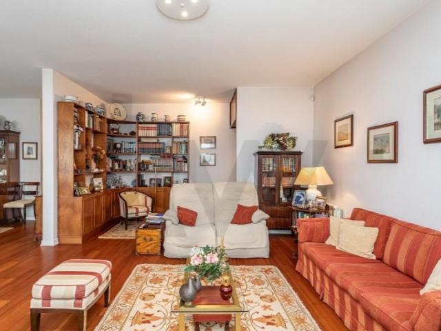 à venda Luxuoso apartamento de 200 m2, Oeiras, Lisboa