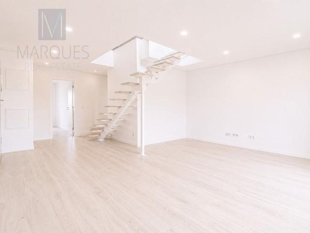 à venda Luxuoso apartamento de 215 m2, Aldeia de Paio Pires, Seixal, Setúbal