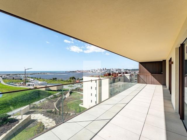 à venda Luxuoso apartamento de 457 m2, Centro Sao Pedro da Afurada, Vila Nova de Gaia, Porto