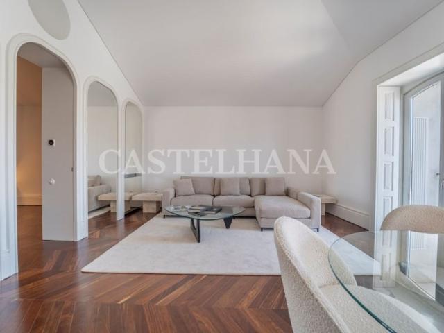 à venda Luxuoso apartamento de 72 m2, Baixa Se, Porto