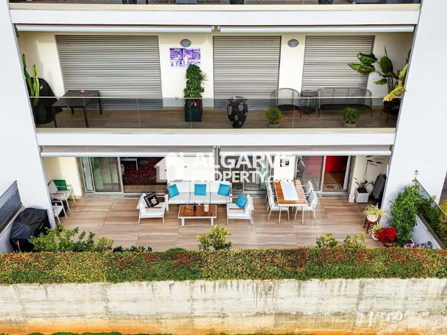 à venda Luxuoso apartamento de 77 m2, Quarteira, Faro