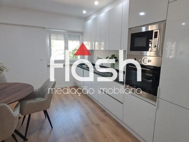 à venda Luxuoso apartamento de 98 m2, Benfica, Portugal