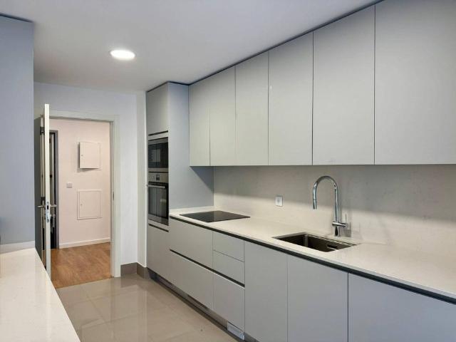 à venda Luxuoso apartamento, Loures, Lisboa