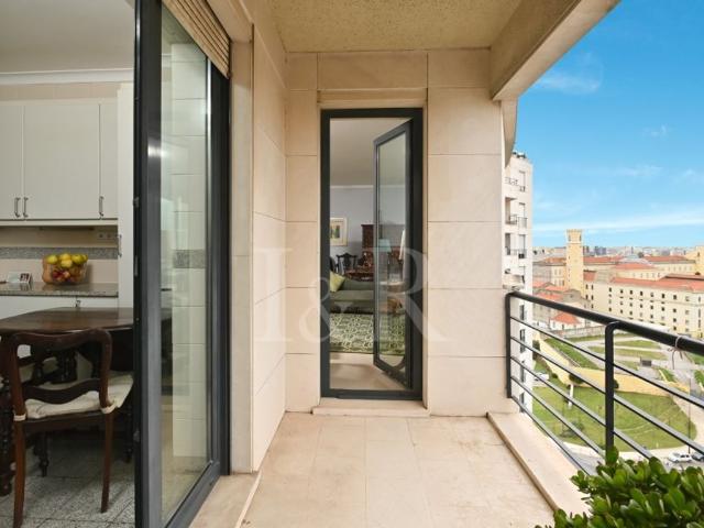 à venda Luxuoso apartamento, Nova Campolide, Lisboa
