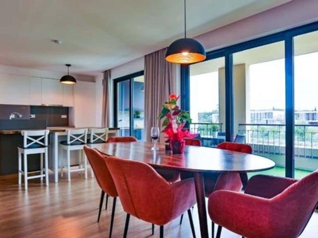 à venda Luxuoso apartamento, Quarteira, Faro