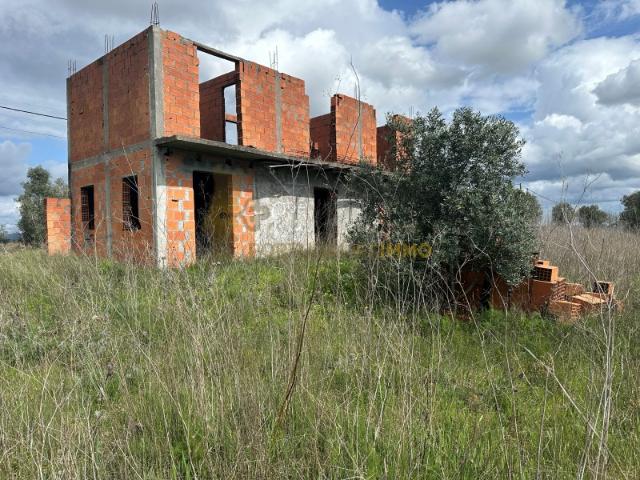 À venda Terreno de 59.960 m² às portas de Tomar Vista deslumbrante e grande potencial