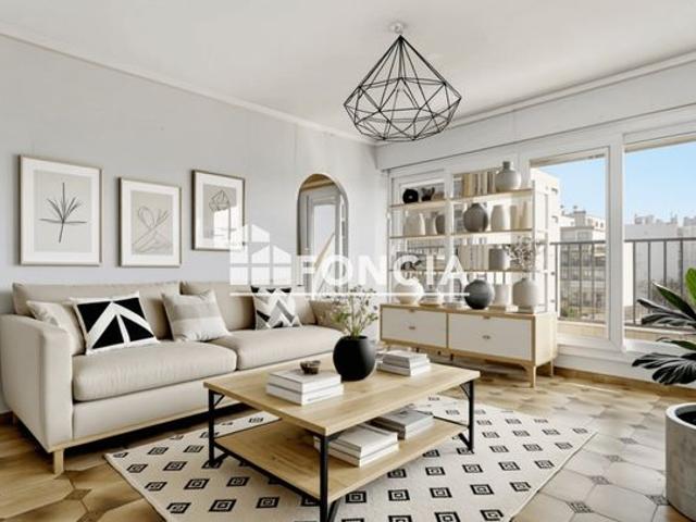 À vendre 4 pièces en étage élevé avec balcon, garage et cave Nice Ouest