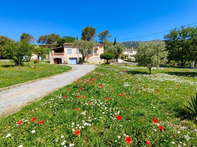 A vendre 760 000 euros Villa 109m2 entre Vence et St Paul