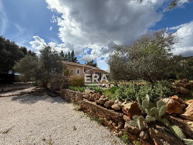 A VENDRE 83470 SEILLONS SOURCE D'ARGENS MAISON PLAIN PIED 95 M2 SUR 1500M2 DE TERRAIN PISCINE CARPORT