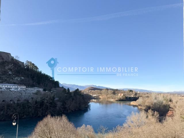 SISTERON INVESTISSEMENT DE CARACTÈRE AVEC VUE DOMINANTE SUR LA DURANCE