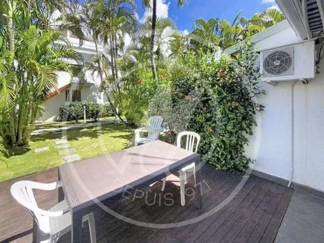 A VENDRE 245 000 € Appartement T3 à Saint François