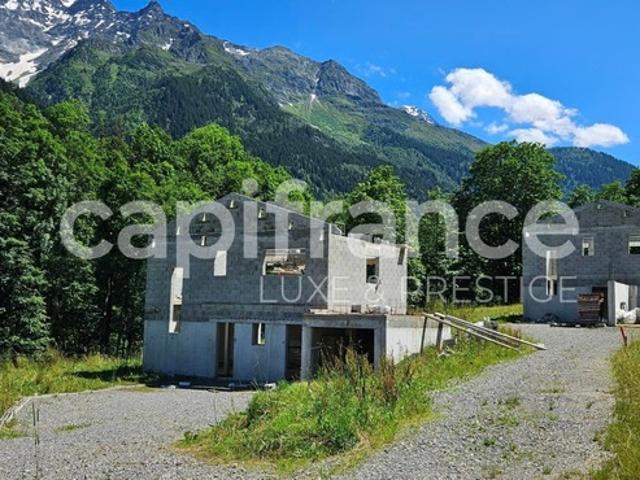 A VENDRE 2 CHALETS en cours de construction LES CONTAMINES MONTJOIE 74
