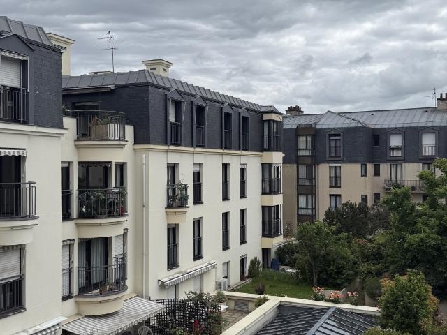 A VENDRE 2 PIECES 50M2 BALCON LES HESPERIDES DU CHÂTEAU A SAINT GERMAIN EN LAYE