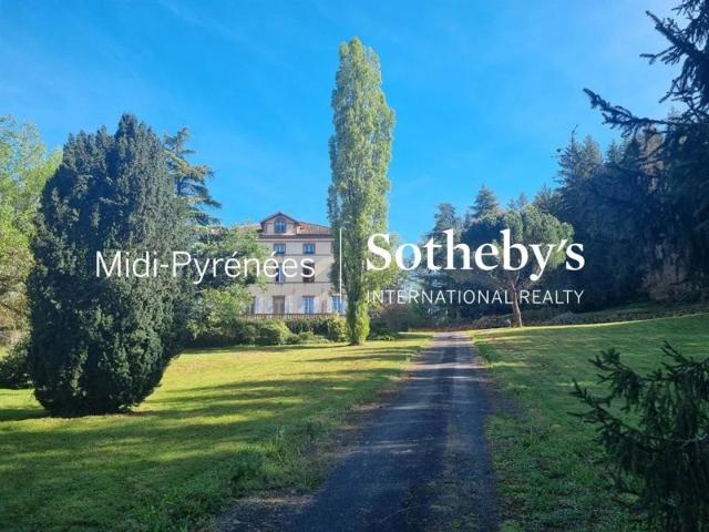 A VENDRE 30 MIN D'ALBI MAISON DE MAÎTRE 552 M2 TERRAIN 4