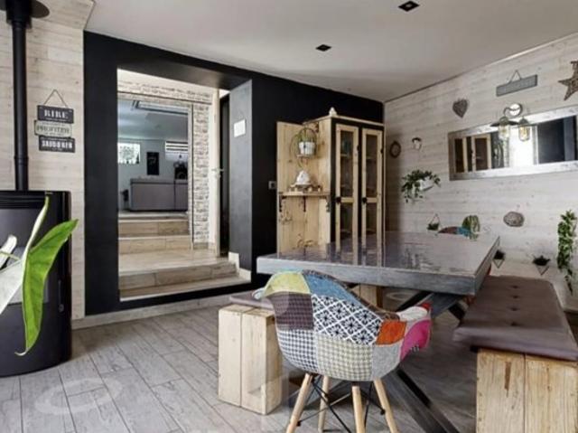 Maison familiale de caractère de 220 m2 à Chanas