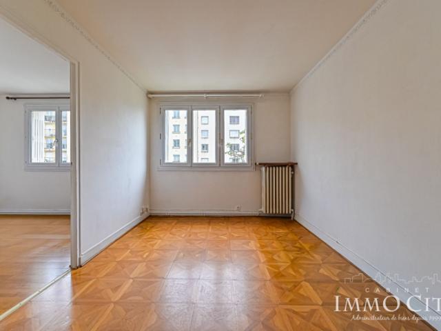 A VENDRE / 3 P 50,5 M2 AVEC PARKING / FONTENAY SOUS BOIS