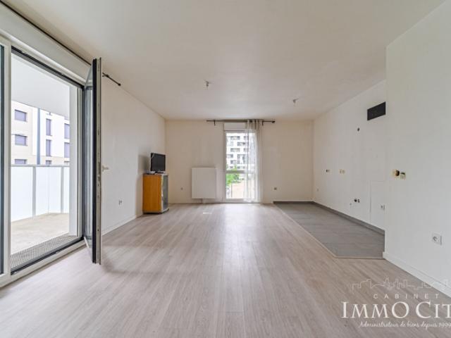 A VENDRE / 3 P 65M2 BALCON 6 M2 PARKING / BOBIGNY