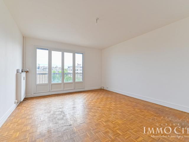 A VENDRE / 3 PIECES 70 M2 / TERRASSE 6 M2