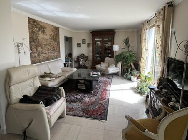 A VENDRE 3P TERRASSE ETAGE ELEVE LES HESPERIDES DE DAUMESNIL