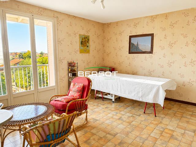 A vendre T3 au dernier étage avec balcon à rénover Thonon les Bains