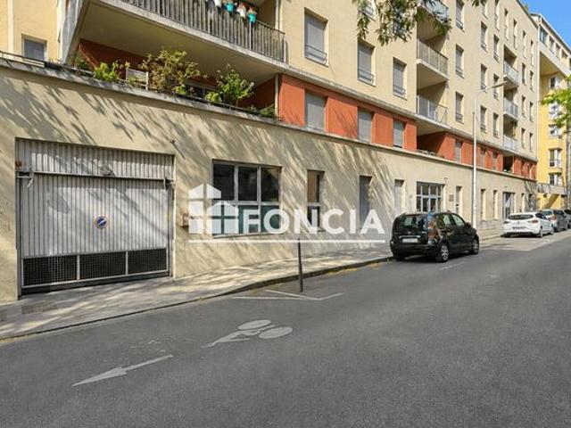 À VENDRE – T3 de 63 m² avec balcon et garage fermé – Lyon 7ᵉ Manufacture des Tabacs