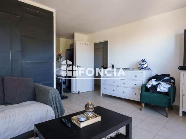 A vendre t3 libre de toute occupation + stationnement