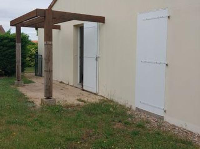 A vendre t3 plain pied vouille