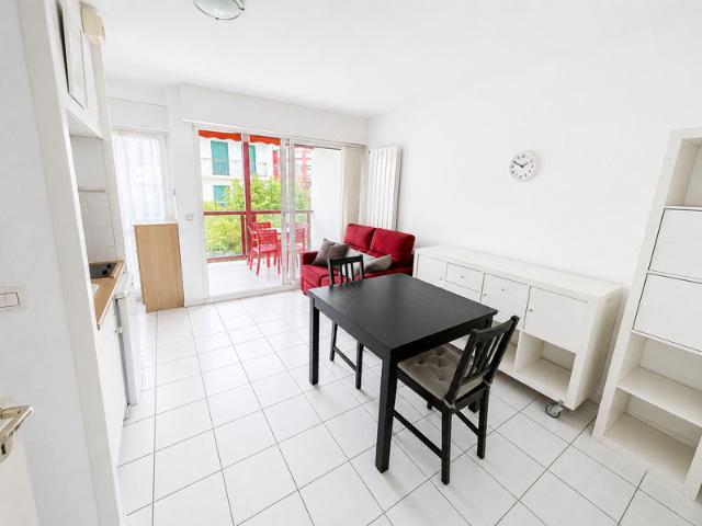 À vendre – T1 bis avec terrasse et cave à Ciboure