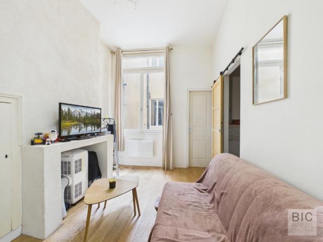A vendre t1 bis meublé dans le quartier st pierre
