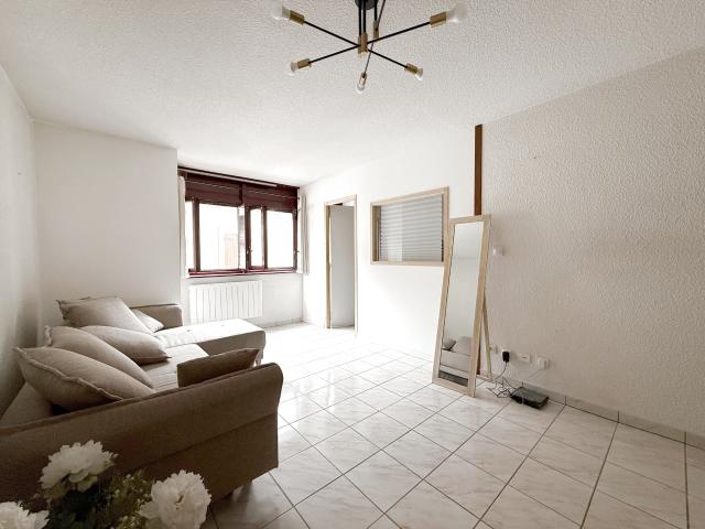 A vendre: T2 en centre ville de THONON