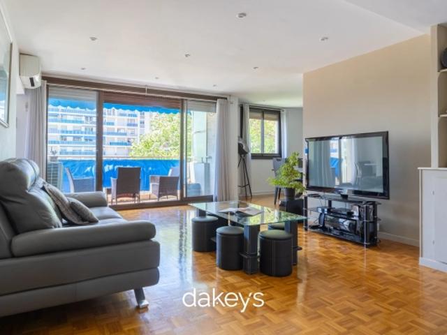 A vendre T4 106 m2 Allée des Pins 13009