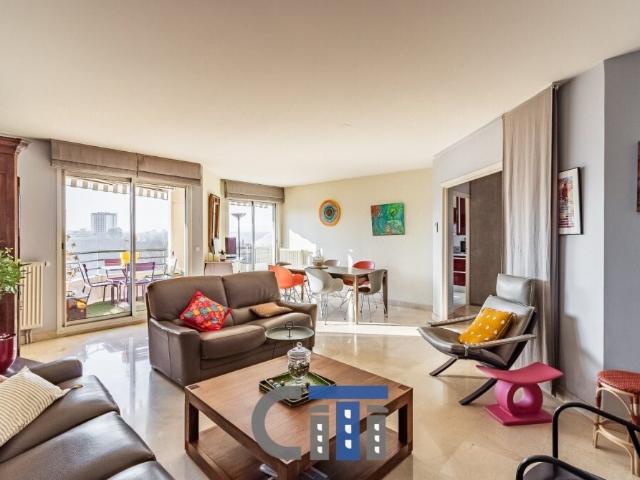 À vendre: T4 de 109 m² Lyon 1 69001
