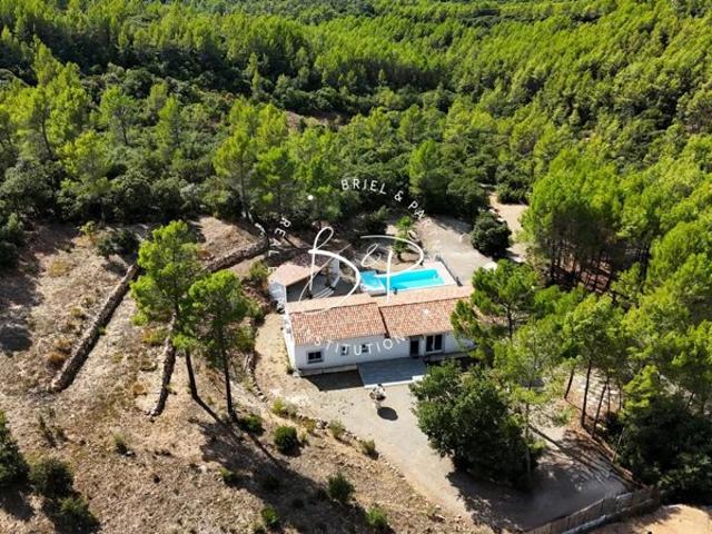 A VENDRE TARADEAU Maison récente de plain pied de 115 m² avec piscine, sous sol et vue panoramique