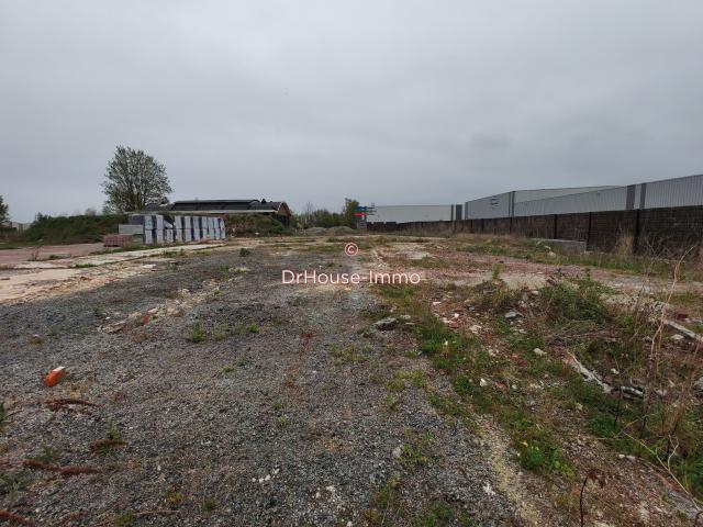 À VENDRE TERRAIN À FORT POTENTIEL, OPPORTUNITÉ RARE DANS LE SECTEUR !