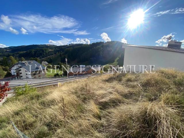 À VENDRE – Terrain constructible 685 m² – Valberg