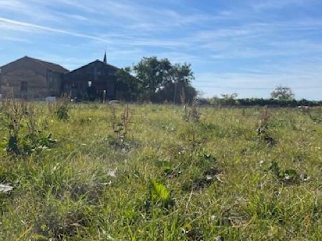 A vendre terrain constructible à JALLAUCOURT