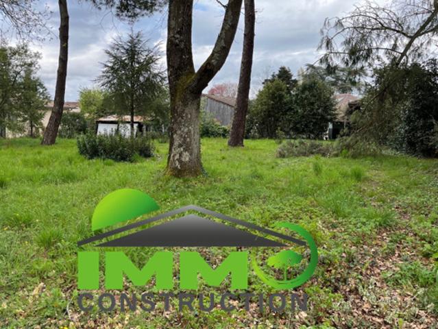 A vendre Terrain constructible d environ 750m2