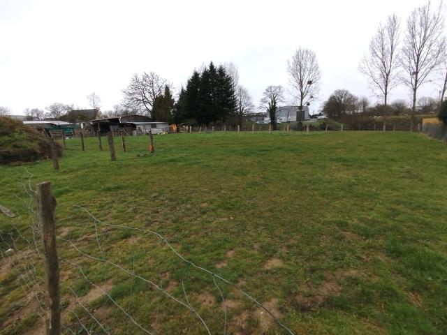 A VENDRE TERRAIN CONSTRUCTIBLE MAEN ROCH