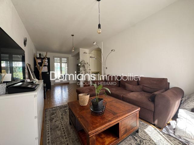 A VENDRE THUIR VILLA AVEC JARDIN