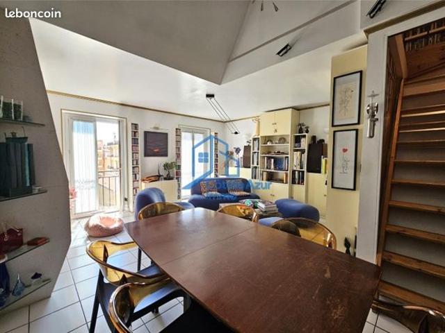 À vendre très bel appartement 4 pièces avec balcon et cave, 78 m²