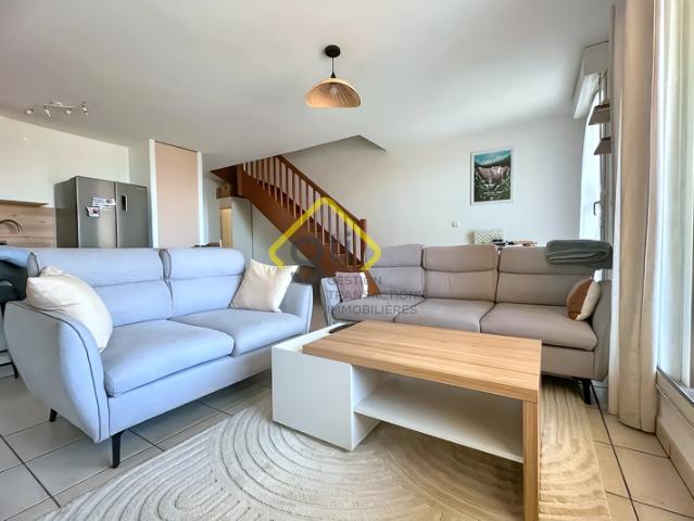 A VENDRE TRES BEL APPARTEMENT F5 DUPLEX MEUBLE A BELLEPIERRE