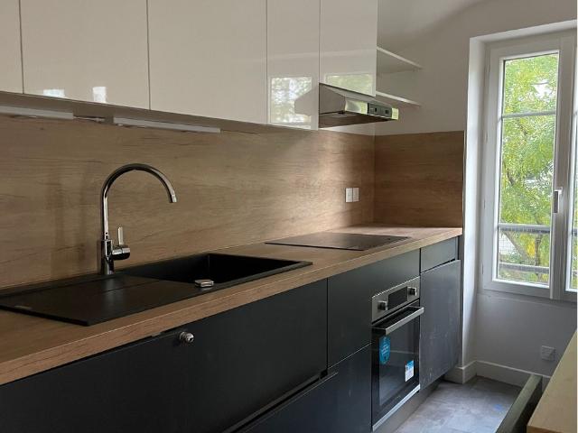 À vendre Un lot composé d'un F2 et d'un studio 63m Avenue de Versailles Paris 16