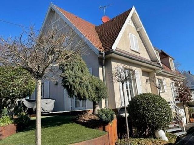 À vendre une propriété rare de 9 pièces alliant espace, confort et qualité de vie sur Pfastatt